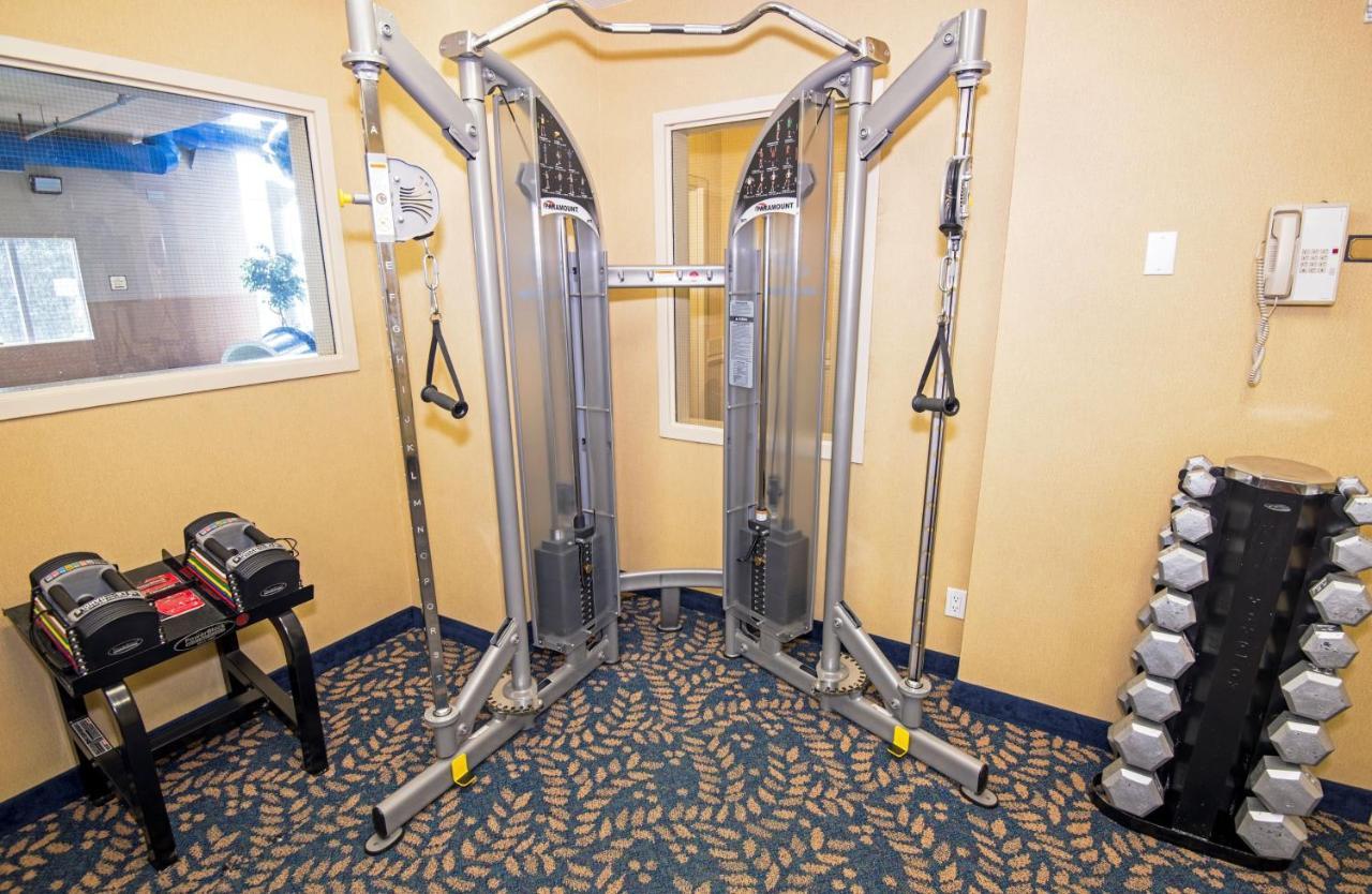 Holiday Inn Express Hotel & Suites Edson By Ihg Eksteriør bilde