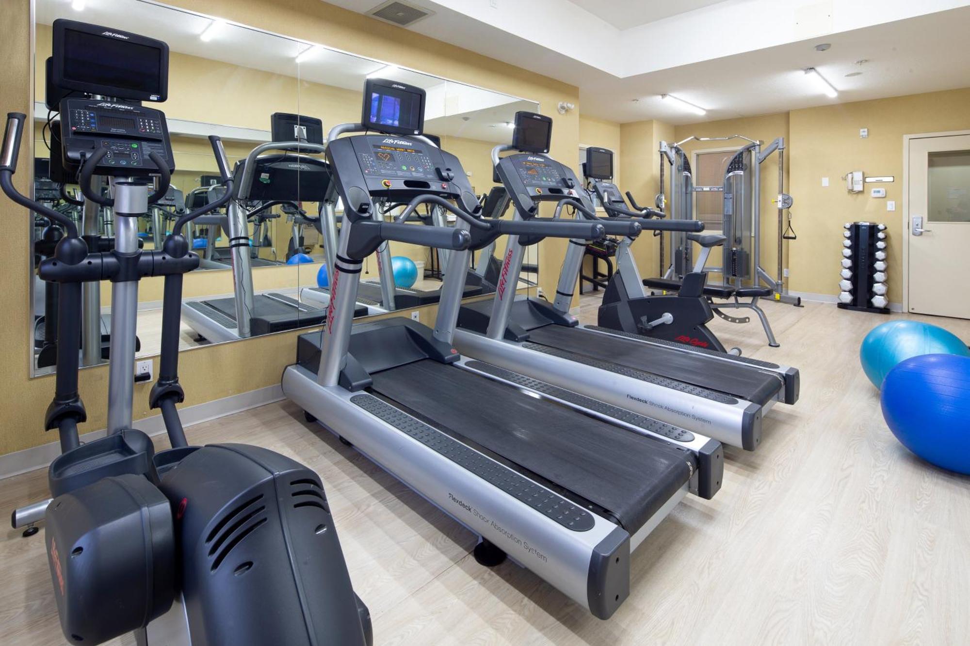 Holiday Inn Express Hotel & Suites Edson By Ihg Eksteriør bilde