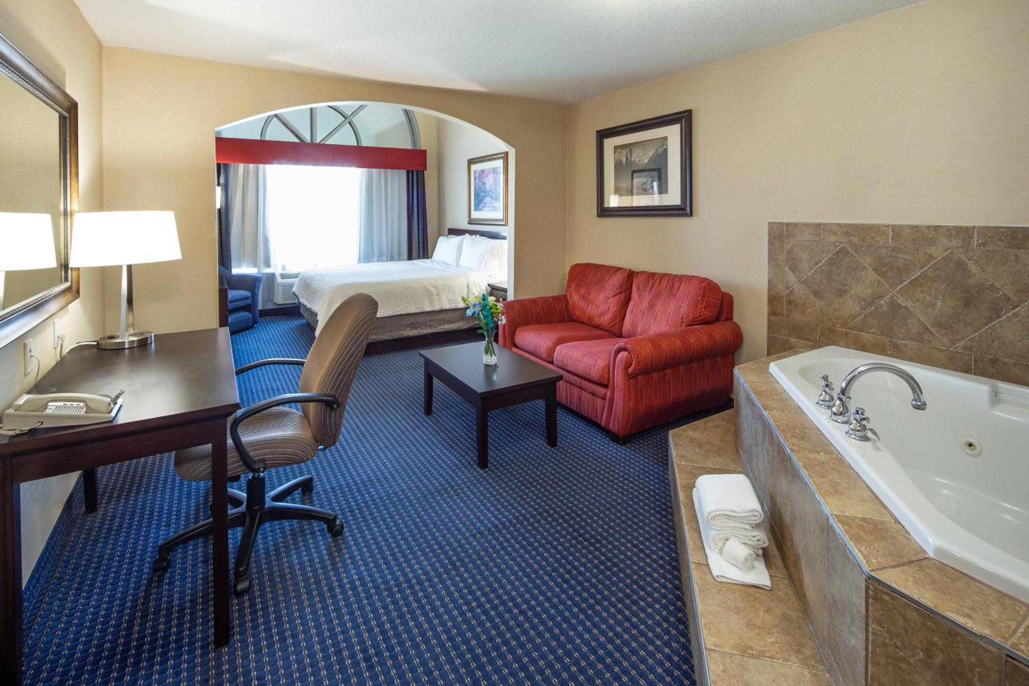 Holiday Inn Express Hotel & Suites Edson By Ihg Eksteriør bilde
