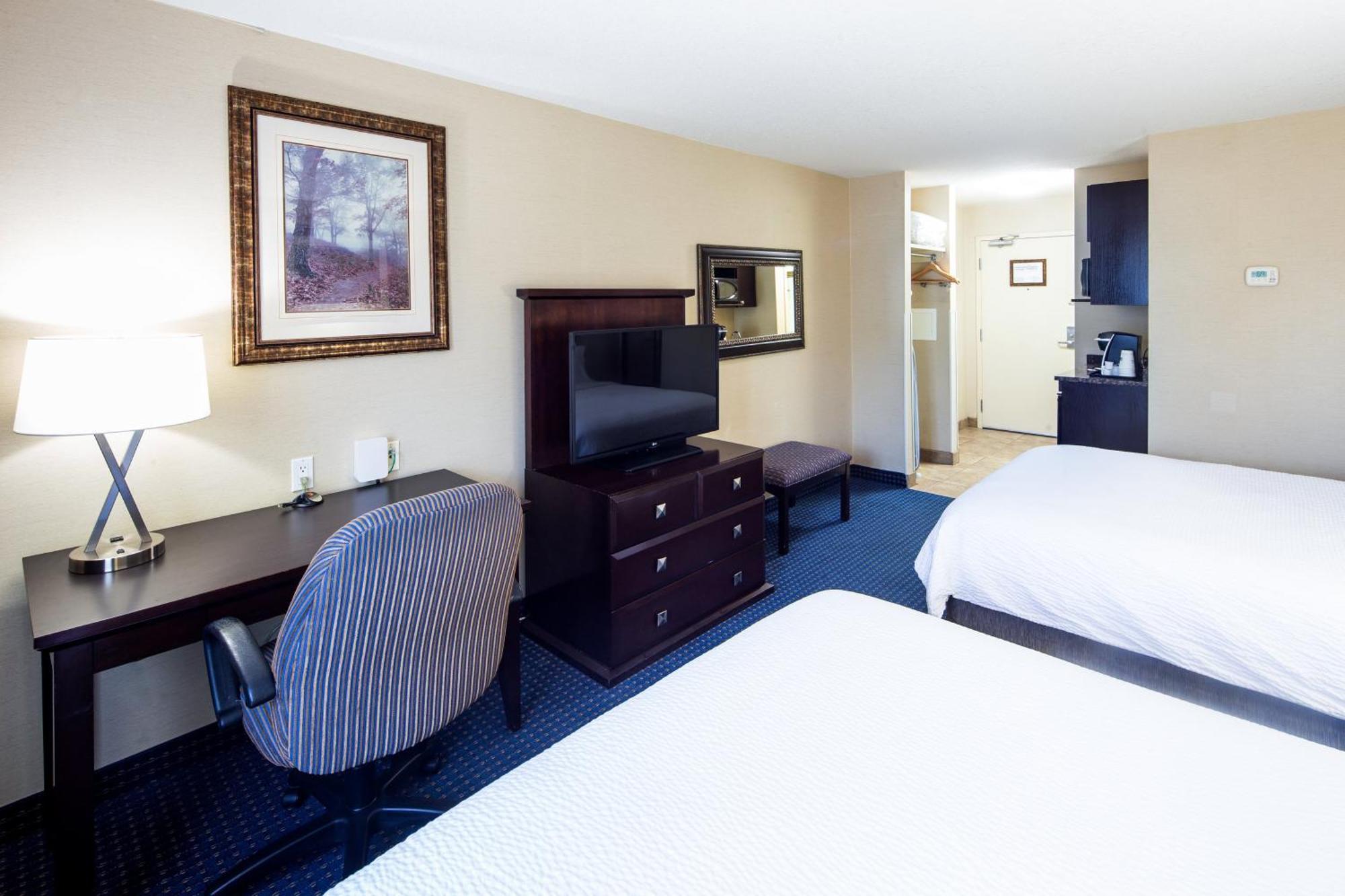 Holiday Inn Express Hotel & Suites Edson By Ihg Eksteriør bilde