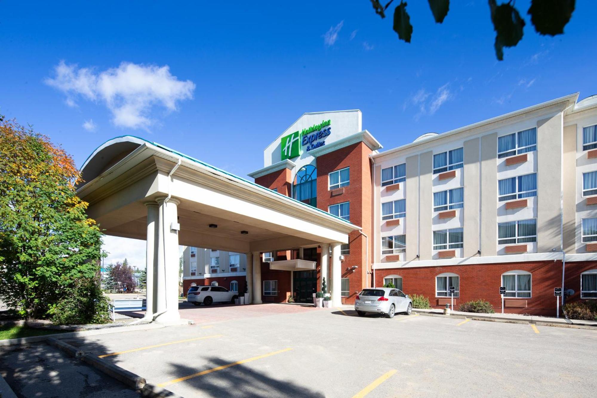 Holiday Inn Express Hotel & Suites Edson By Ihg Eksteriør bilde