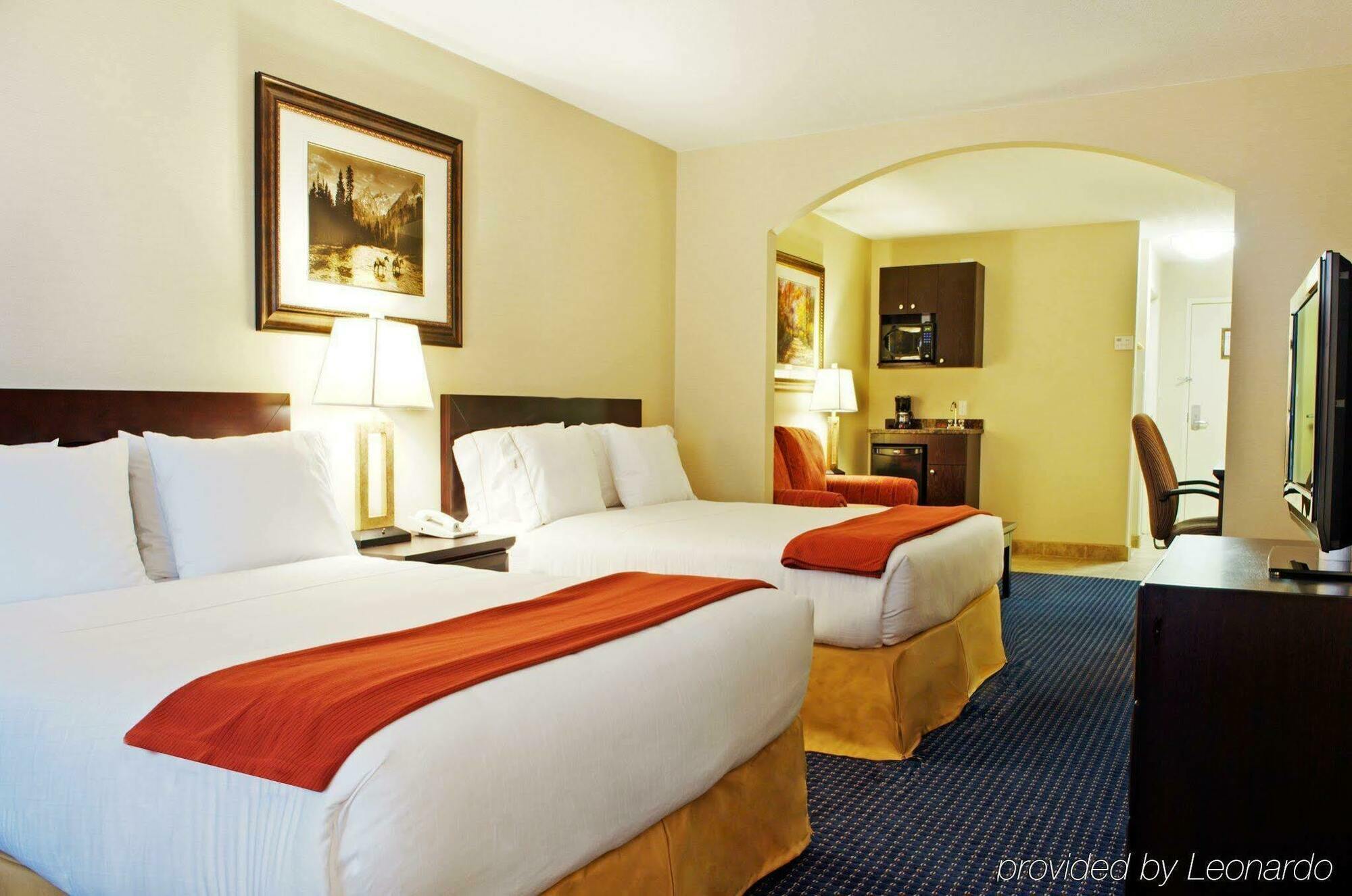 Holiday Inn Express Hotel & Suites Edson By Ihg Eksteriør bilde
