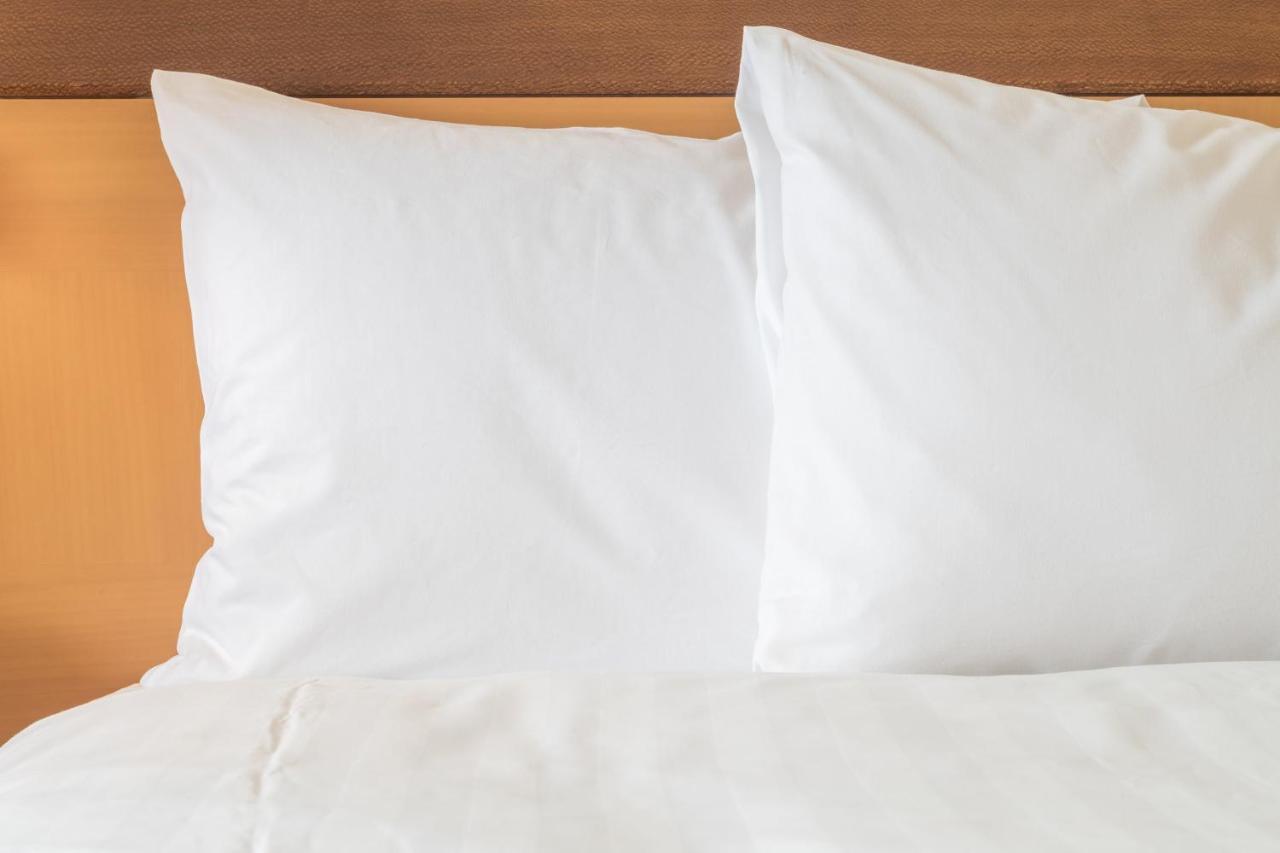 Holiday Inn Express Hotel & Suites Edson By Ihg Eksteriør bilde